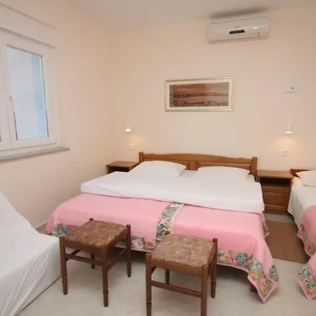 Apartments Vojnovic Duce