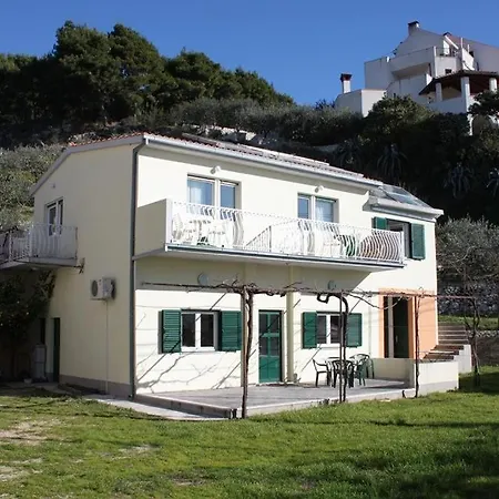 Guest house Apartments Vojnovic Duce 3*