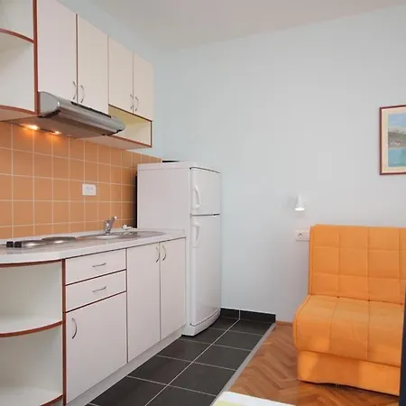 Apartments Vojnovic Duce 3*