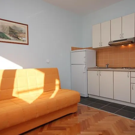 Apartments Vojnovic Duce 3* Omis