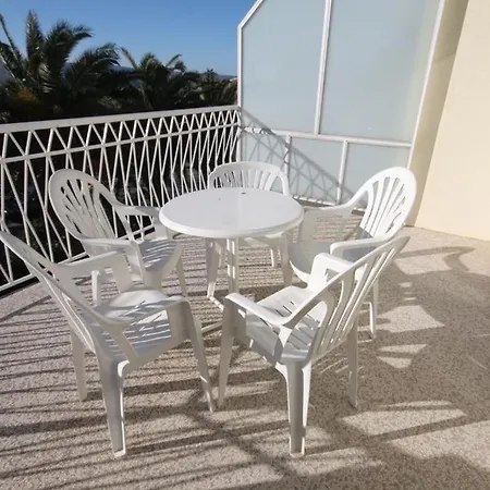 Apartments Vojnovic Duce Guest house 3*