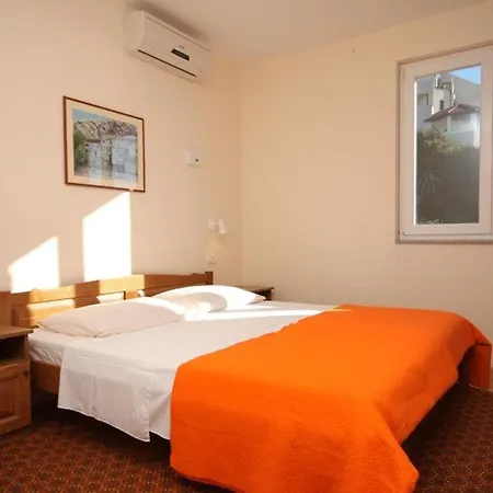 Apartments Vojnovic Duce Guest house Omis