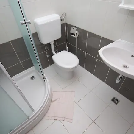 Apartments Vojnovic Duce