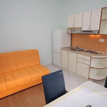 Apartments Vojnovic Duce Guest house Omis
