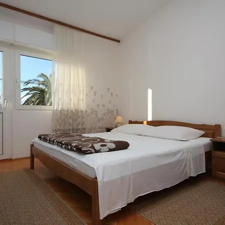 Guest house Apartments Vojnovic Duce