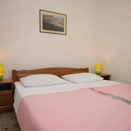 Apartments Vojnovic Duce 3*