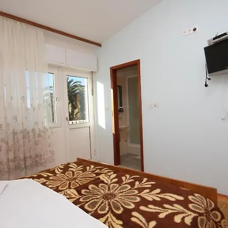 Guest house Apartments Vojnovic Duce 3*