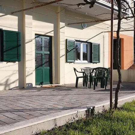 Apartments Vojnovic Duce 3* Omis